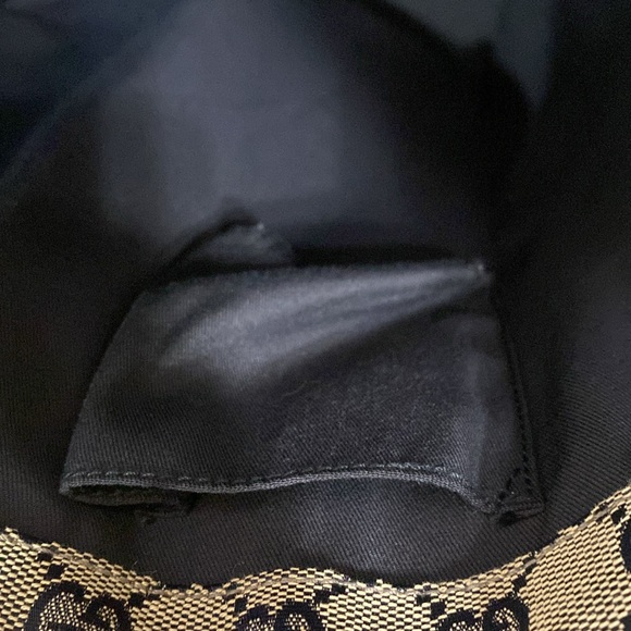 Gucci Deep Red Leather with Interior Logo Rim Tote - Picture 12 of 12